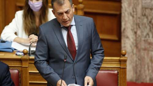 Κόντρα και στη Βουλή για τη δήλωση Δρίτσα: &quot;Προσβάλετε τη δημοκρατία και τα θύματα&quot;  - &quot;Ρίχνετε χαμηλά τη συζήτηση&quot;