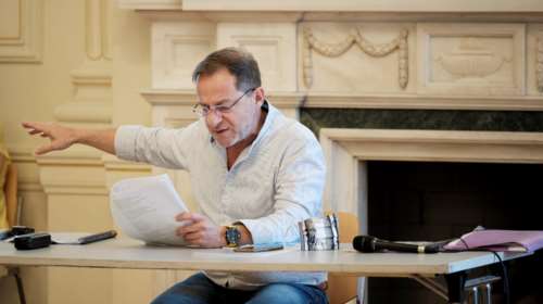 Δημήτρης Λιγνάδης: Κλείνει τον λογαριασμό του στο Facebook για λόγους… &quot;καθαριότητας&quot;