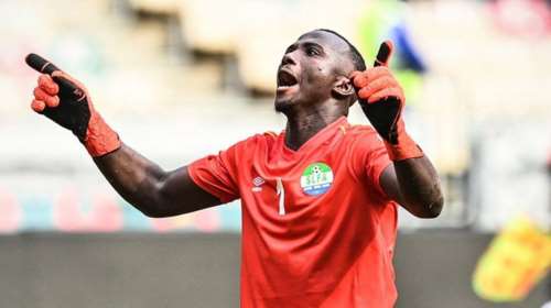 Σιέρα Λεόνε: Ξέσπασε σε κλάματα ο Μοχάμεντ Καμαρά [βίντεο]