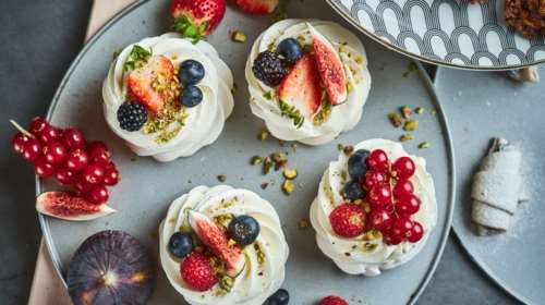 Εορτολόγιο: Πάρα πολλά γνωστά ονόματα γιορτάζουν σήμερα, Δευτέρα 1 Σεπτεμβρίου