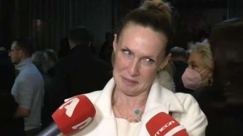 Η Εβελίνα Παπούλια αρνήθηκε να απαντήσεi σε ερώτηση δημοσιογράφου: &quot;Να ολοκληρώσουμε τώρα εδώ;&quot;