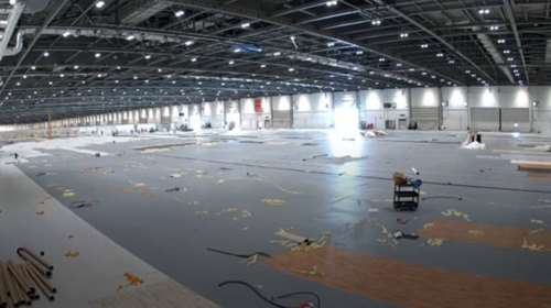 Κορονοϊός: Καρέ - καρέ η εντυπωσιακή μετατροπή συνεδριακού κέντρου σε νοσοκομείο στο Λονδίνο