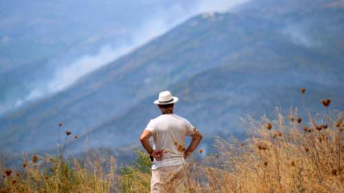 Σε εξέλιξη και η φωτιά στην Ανατολική Μάνη- Επιχειρούν δυο αεροπλάνα
