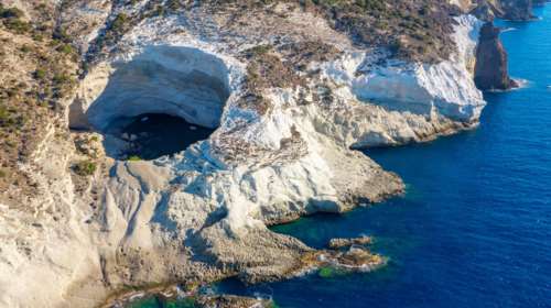 Τα ελληνικά νησιά που είναι ανάμεσα στους ενναλακτικούς προορισμούς, σύμφωνα με τη Mirror