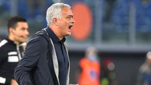 Ρόμα: Αιχμές του Μουρίνιο για τη διαιτησία