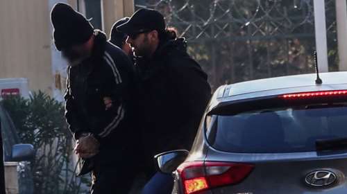 Στον ανακριτή ο 60χρονος γιος της Ελένης Παπαδοπούλου - Απολογείται για τη δολοφονία στο Κολωνάκι [εικόνες]