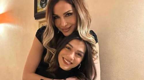 Μελίνα Νικολαΐδη: Dinner στη Γλυφάδα με αγαπημένα της πρόσωπα