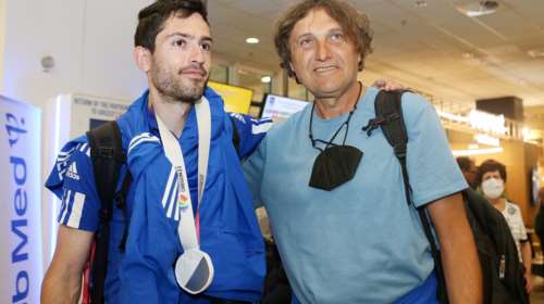 Πομάσκι-προπονητής Τεντόγλου: &quot;Αστυνομικός στην Κρήτη, μας έδωσε &quot;παπάκι&quot; και κράνη για να μην ταλαιπωρούμαστε με τα πόδια&quot;