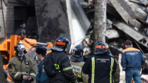 Ένας νεκρός και 4 τραυματίες από έκρηξη σε συγκρότημα διαμερισμάτων στη Ρωσία (φωτό,video)