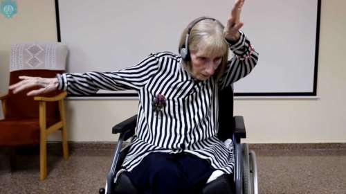 Συγκλονίζει η μπαλαρίνα με Αλτσχάιμερ: Ακούει τη &quot;Λίμνη των Κύκνων&quot; και θυμάται κινήσεις [βίντεο]