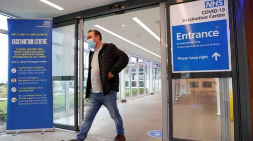 Εμβολιασμοί: Μείωση 30% των κρουσμάτων στη Ρωσία - Κάτω από 1 ο δείκτης R στη Βρετανία μετά από 6 μήνες