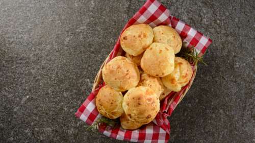 Τυροπιτάκια σε 5 λεπτά- Πλάθονται στο χέρι και διατηρούνται στην κατάψυξη