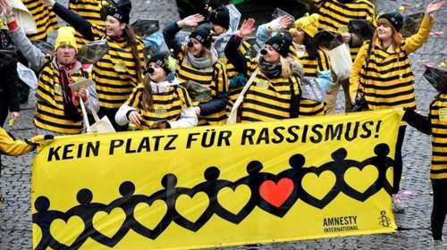 Αυτοκίνητο σε καρναβαλιστές στη Γερμανία: Στους 60 τραυματίες ο απολογισμός