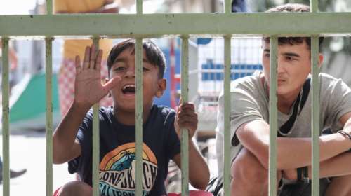 "Οχι" από το Δημοτικό Συμβούλιο Χίου στη δημιουργία νέας δομής υποδοχής προσφύγων