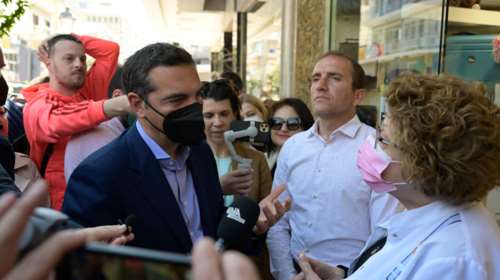 Κόντρα για τα μέτρα στην ηλεκτρική ενέργεια: &quot;Έντρομος και απεγνωσμένος είναι ο κ. Τσίπρας&quot;, απαντά η κυβέρνηση