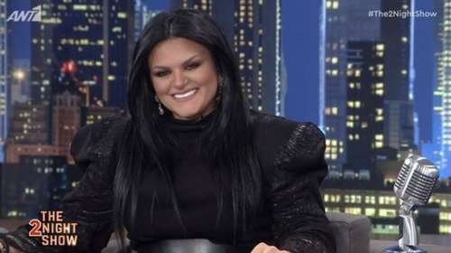 Η Δήμητρα Κατσαφάδου "ανοίγει" για πρώτη φορά το τεράστιο σπίτι της στο Κορωπί