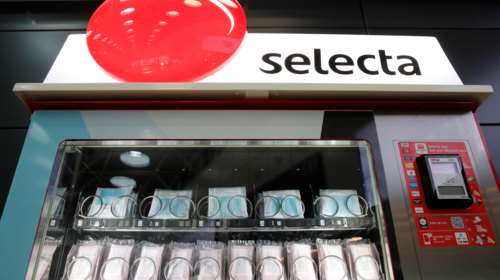 Καθαρίστριες ρομπότ και μηχανήματα αυτόματης πώλησης μασκών στο αεροδρόμιο της Ζυρίχης