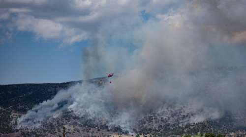 Σε εξέλιξη πυρκαγιά στον Ασπρόπυργο: Μεγάλη επιχείρηση της πυροσβεστικής