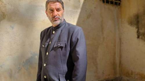 Άγριες Μέλισσες-Spoiler: Θύμα άγριας κακοποίησης στη φυλακή ο Μάνος Βόσκαρης