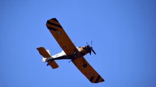 Φωτιά στη Μαγούλα Ελευσίνας σε χαμηλή βλάστηση - Στη μάχη της κατάσβεσης τρία ελικόπτερα