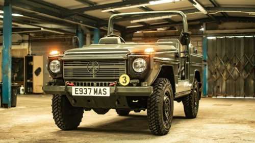 &quot;Λόχος, προσοοο-χή!&quot;. Πωλείται στρατιωτική Mercedes 240GD