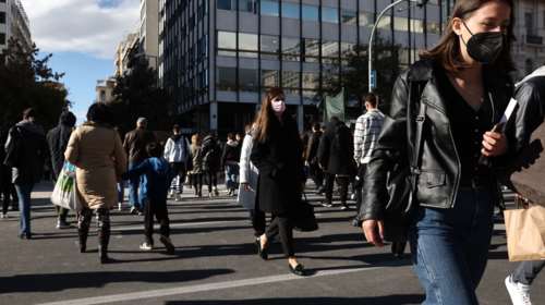 Ερευνα: Τί πιστεύουν οι Ελληνες για τον Πούτιν, τις ΗΠΑ και την ΕΕ, αλλά και τους γάμους των ομοφυλόφιλων