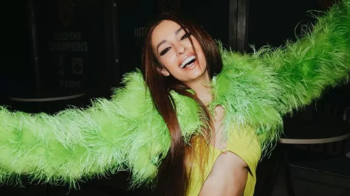 Ελένη Φουρέιρα: Εντελώς γυμνή στο εξώφυλλο του νέου της άλμπουμ