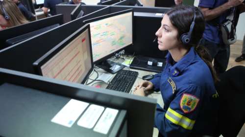 Απίστευτο: Από το 112 τηλεφωνούν προσωπικά σε όλους τους Ελληνες που θέλουν να ταξιδέψουν- Και στο Λονδίνο ακόμα