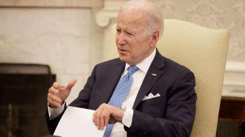 Θετικός ακόμη στον κορονοϊό ο Τζο Μπάιντεν -  Μπορεί να αρχίσει τη σωματική άσκηση, λέει ο γιατρός του