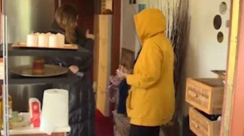 Ληστεία στη Βάρη: Συγκλονίζει 48χρονη γυναίκα που έζησε τον απόλυτο τρόμο μέσα στο σπίτι της