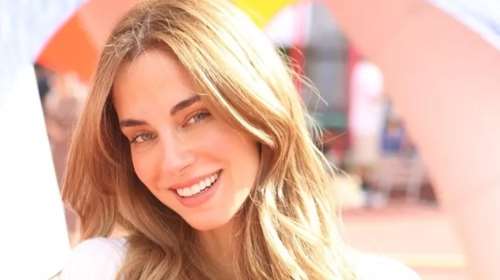 Η Δούκισσα Νομικού με lavender milk nails, τη νέα μεγάλη τάση της άνοιξης