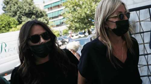 Η Μαρέβα Μητσοτάκη στο τελευταίο αντίο στον Τόλη Βοσκόπουλο