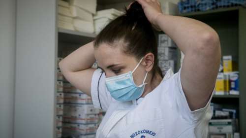 Κορονοϊός: Πιέζουν για υποχρεωτική χρήση μάσκας οι λοιμωξιολόγοι - Στο τραπέζι και η επιστροφή Τσιόδρα [Βίντεο]