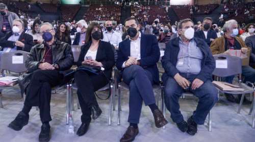 ΣΥΡΙΖΑ: Αντάρτικο της &quot;Ομπρέλας&quot; στον Τσίπρα, αποδοκιμασίες στον Τσακαλώτο - Το Σάββατο η ψηφοφορία