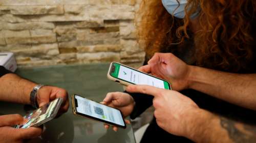 Πιστοποιητικά εμβολιασμού: Περίοδο ισχύος 9 μηνών προτείνει η ΕΕ - Επείγουσα έκκληση για υψηλότερα ποσοστά εμβολιασμού