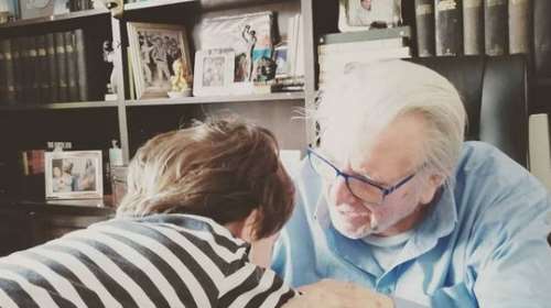 Κώστας Βουτσάς: Η συγκινητική ανάρτηση της συζύγου του για τον γιο τους - Τα κάδρα που πήρε αγκαλιά [Εικόνες]