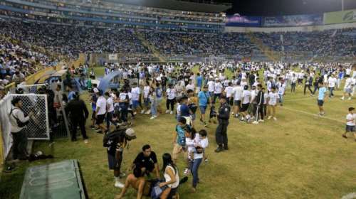 Τραγωδία με 12 νεκρούς σε γήπεδο του Ελ Σαλβαδόρ