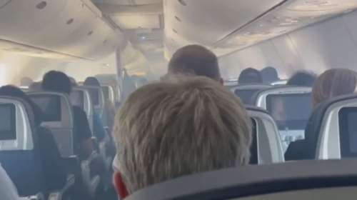 Πανικός σε πτήση για το Λος Άντζελες: Η καμπίνα του αεροπλάνου γέμισε καπνούς- Βίντεο