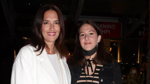 Νόνη Δούνια: Σε επίδειξη μόδας μαζί με την καλλονή κόρη της