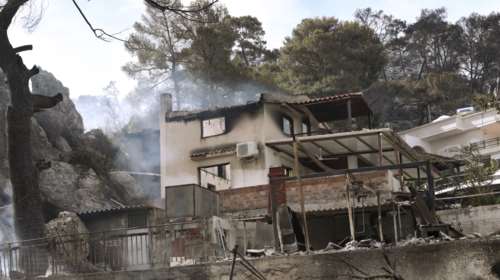 Φωτιά στον Σχίνο: Βασικός ύποπτος ένας 90χρονος - Οι έρευνες της αστυνομίας