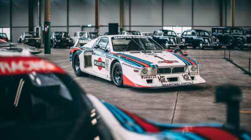 Αφήστε μας στο Heritage HUB της Stellantis για πάντα