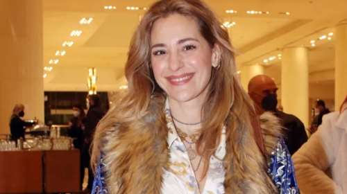 Είσαι καλεσμένη σε φθινοπωρινό γάμο; Η Νατάσσα Μποφίλιου σου προτείνει το ιδανικό look