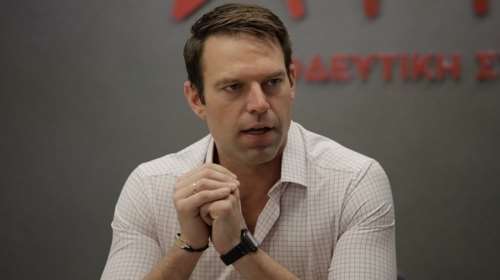 Κασσελάκης: "Ασχολείται μαζί μου ο κ. Κυριάκος τώρα; Όλοι ξέρουν ότι έχω βγάλει τα χρήματα νόμιμα απέναντι στα τζάκια εδώ πέρα"