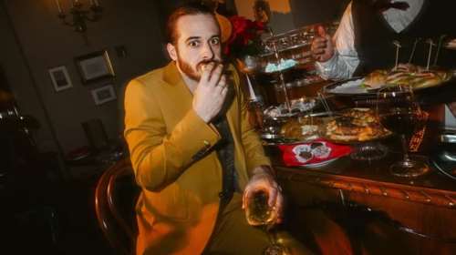 &quot;Merde!&quot;: Η θρυλική ομάδα των &quot;Παιχτών&quot; στέλνει ερωτικό γράμμα στο θέατρο