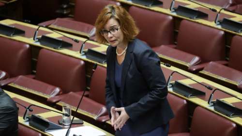 Νέα θεωρία από βουλευτή του ΣΥΡΙΖΑ: Με τα Αγγλικά στο νηπιαγωγείο εξυπηρετείτε αμερικανικά συμφέροντα