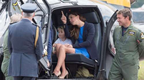 Κέιτ Μίντλετον: Το little blue dress που φόρεσε για έκτη φορά σε 8 χρόνια [Εικόνες]