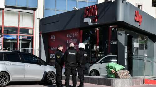 Πυροβολισμοί στα Γλυκά Νερά: Αναζητούν το ασημί διθέσιο - Εχουν πρώτη εικόνα για το δρομολόγιο των δραστών οι αρχές