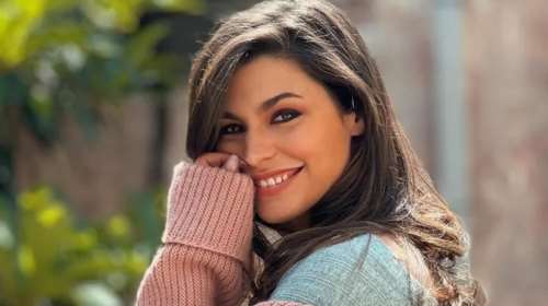 Η Δανάη Παππά προτείνει τον ιδανικό τρόπο για να φορέσεις ένα σορτς το φθινόπωρο