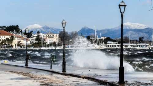 Meteo: Βοριάδες στο Αιγαίο - Τα 111 χλμ/ώρα έφτασε η ταχύτητα του ανέμου στην Τήνο