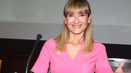 Η Μάρα Ζαχαρέα στην πιο πολυσυζητημένη ταβέρνα της Αθήνας